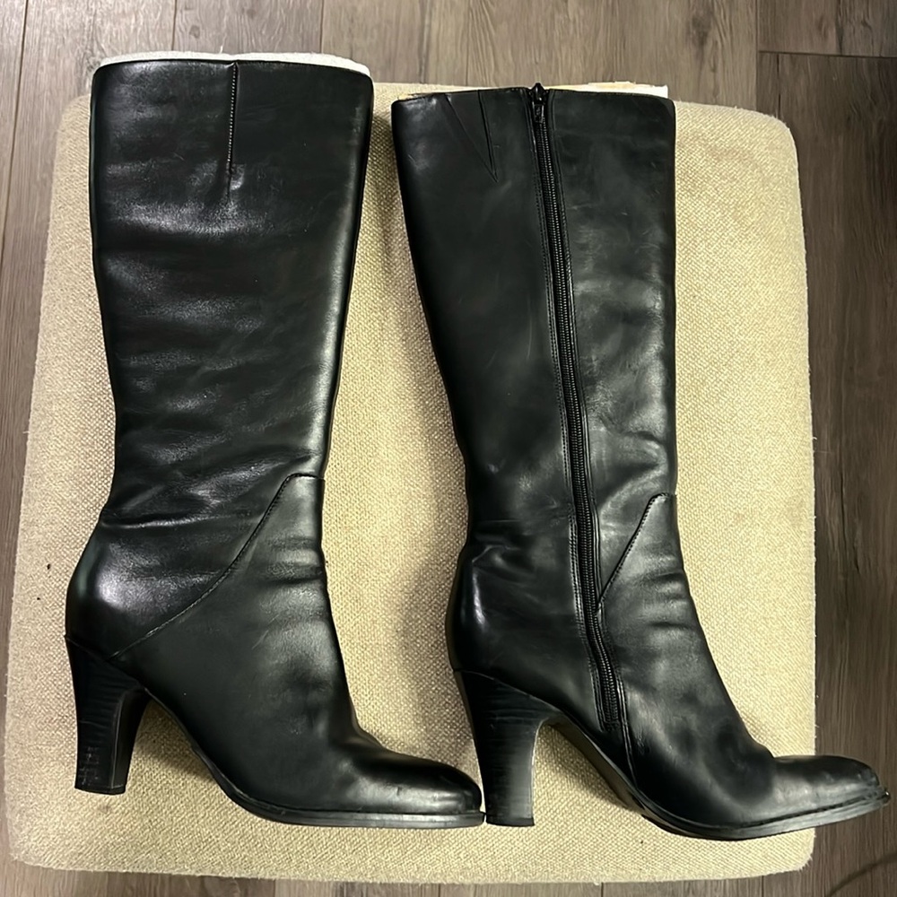 Bloomingdales black leather knee high boots. Size 9.